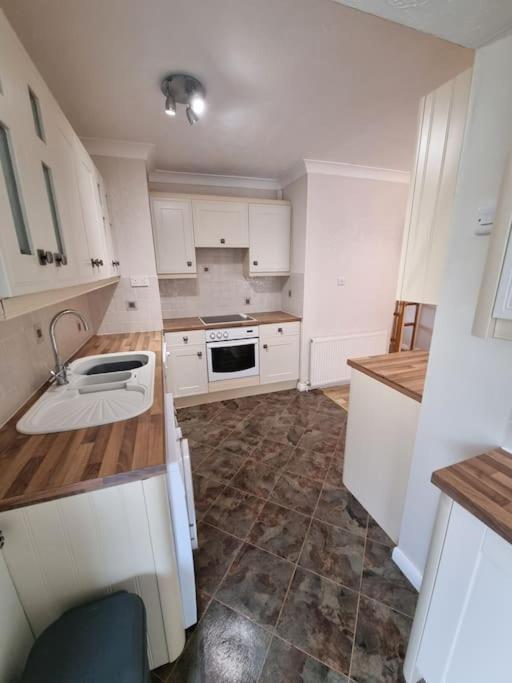 Charming Coastal Bungalow Cayton Εξωτερικό φωτογραφία